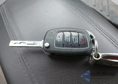 2017 Hyundai Santa Fe Sport 2.4L z USA, uszkodzony, nr VIN 5NMZU3LBXHH031889